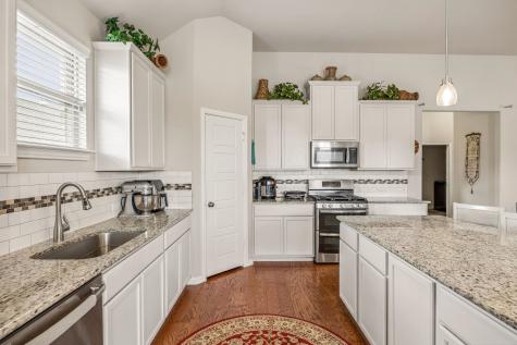 8004 Larch Lane Fort Worth TX 76131
