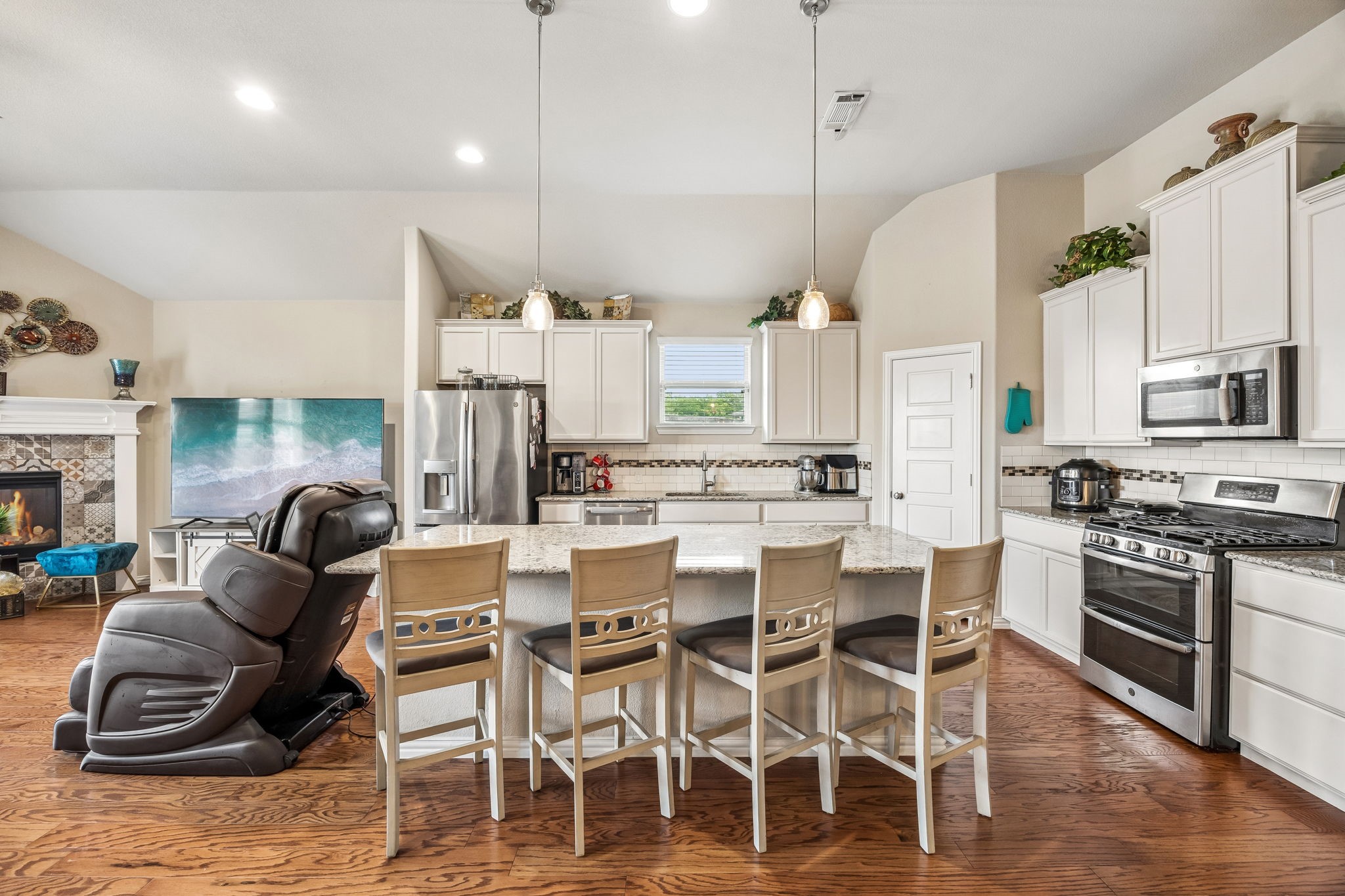 8004 Larch Lane Fort Worth TX 76131