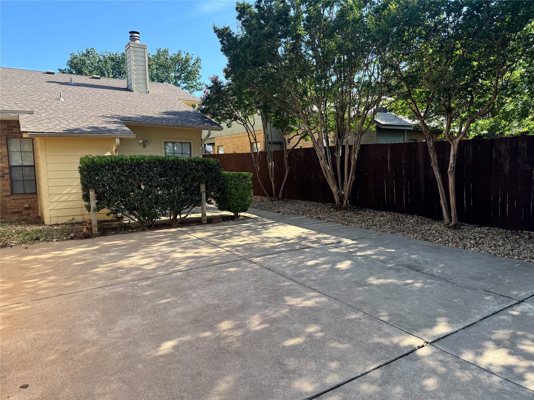 614 Canterbury Street Euless TX 76039