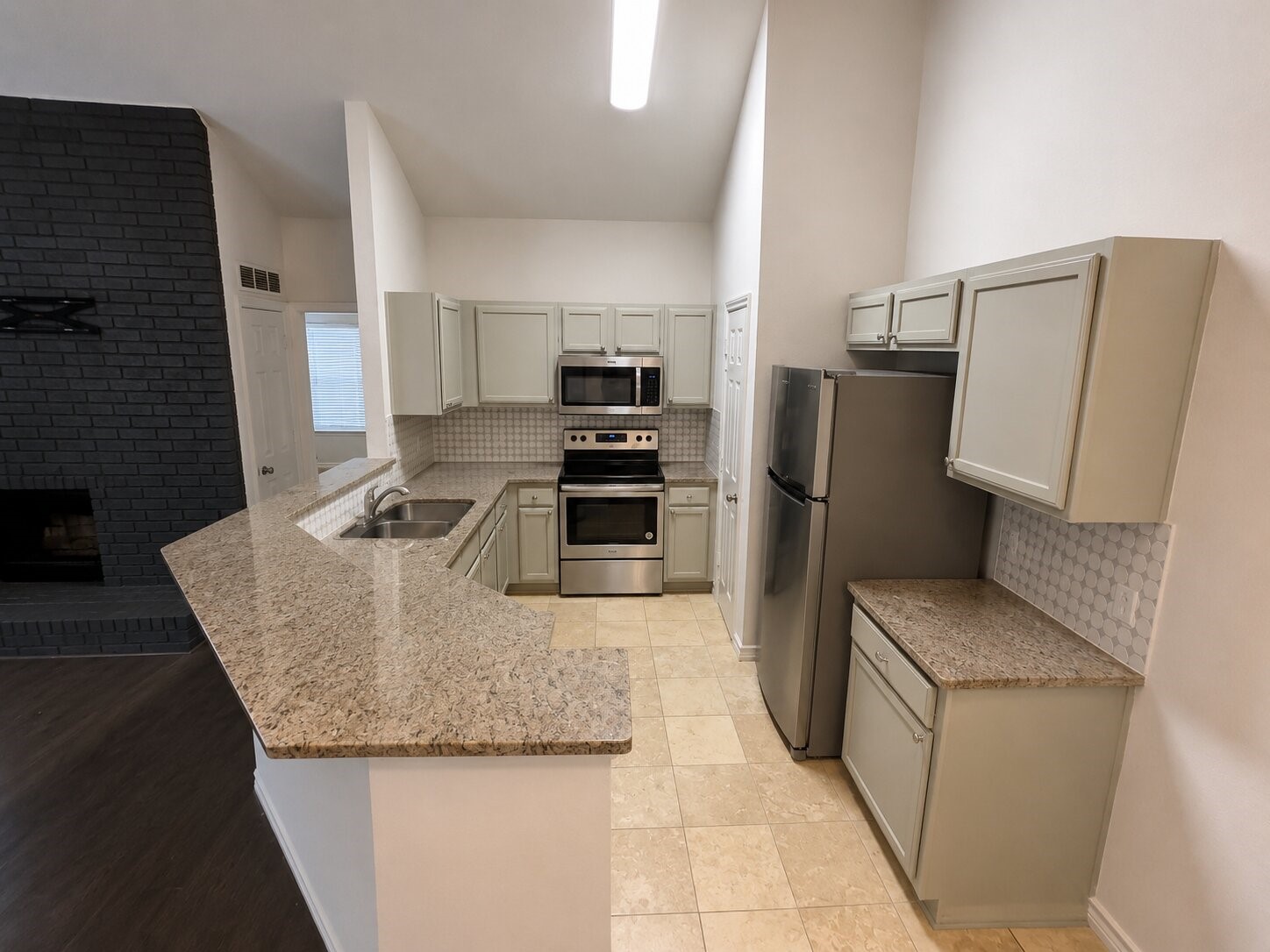 614 Canterbury Street Euless TX 76039