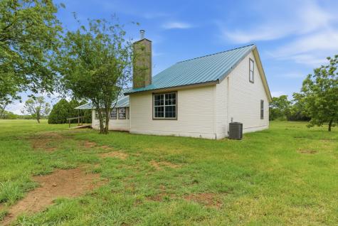 16665 State Highway 206 Cross Plains TX 76443
