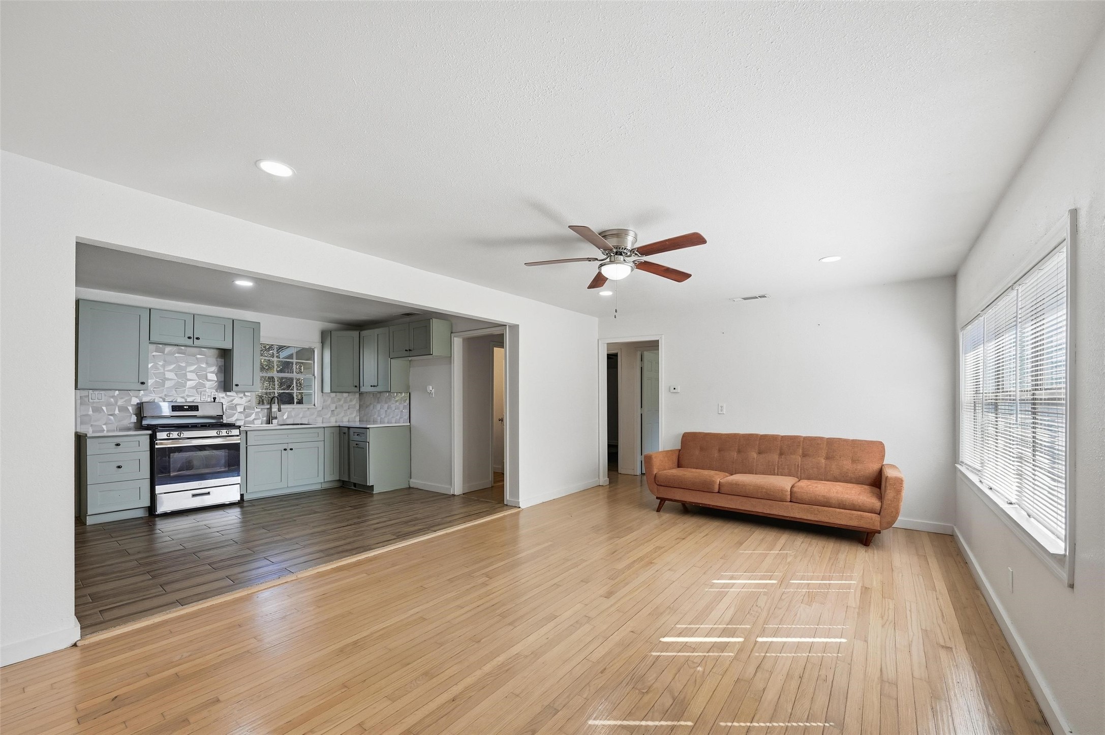 4310 Utah Avenue Dallas TX 75216