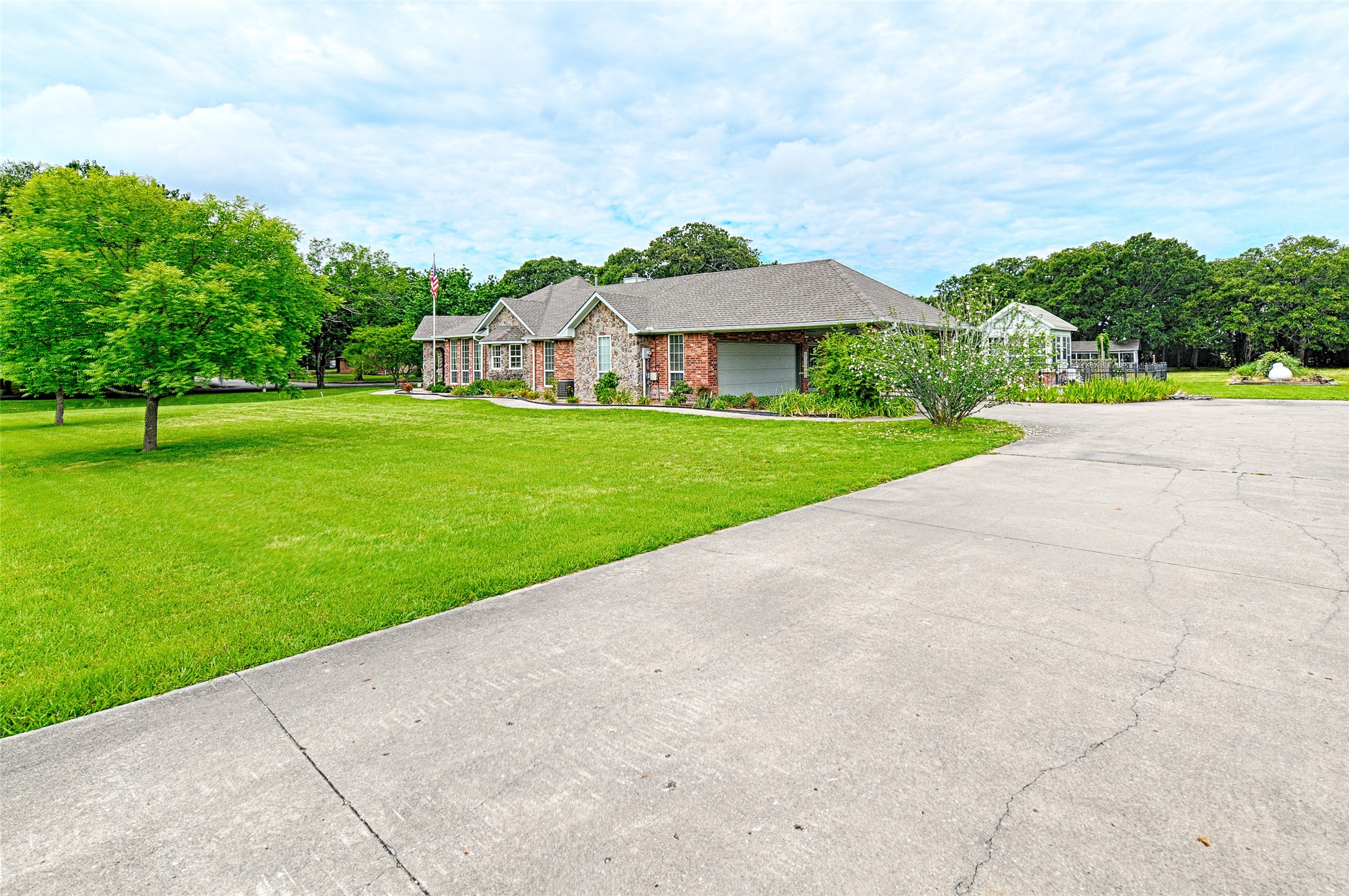 4082 Tracy Lane Greenville TX 75402