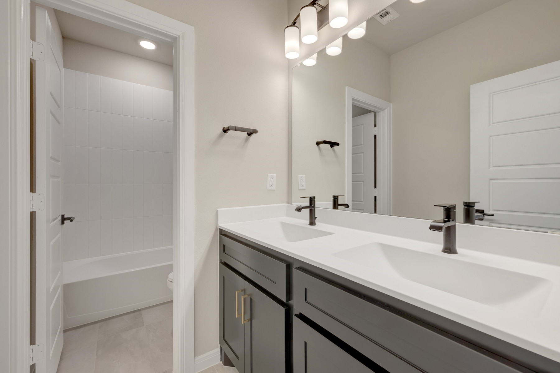7824 Pondview Lane Fort Worth TX 76123