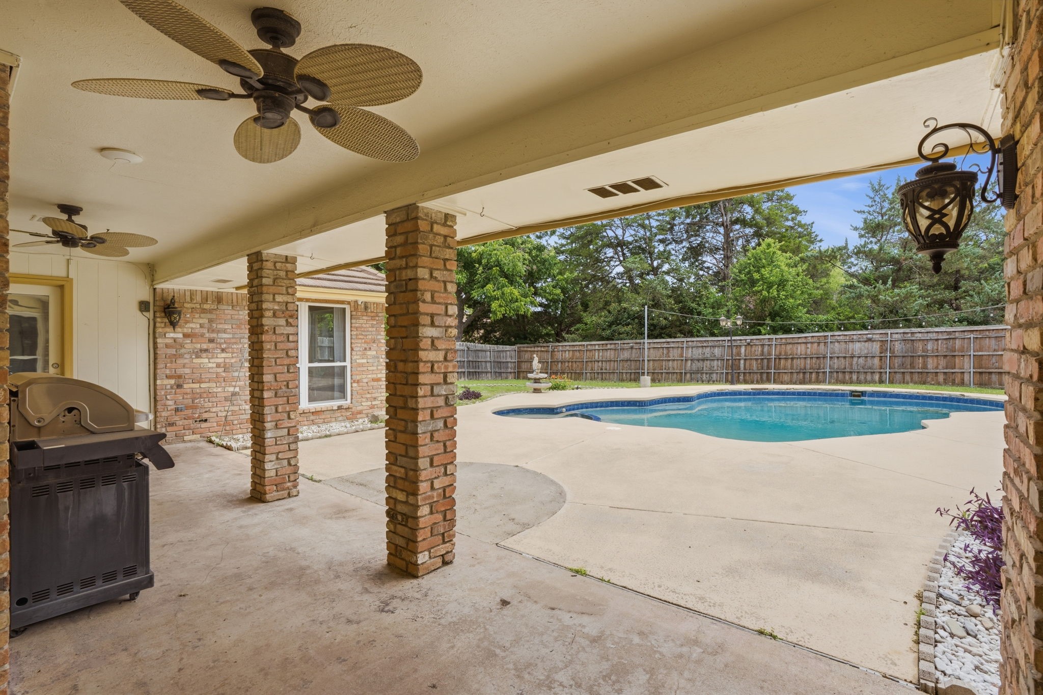 906 Greenbriar Lane Duncanville TX 75137