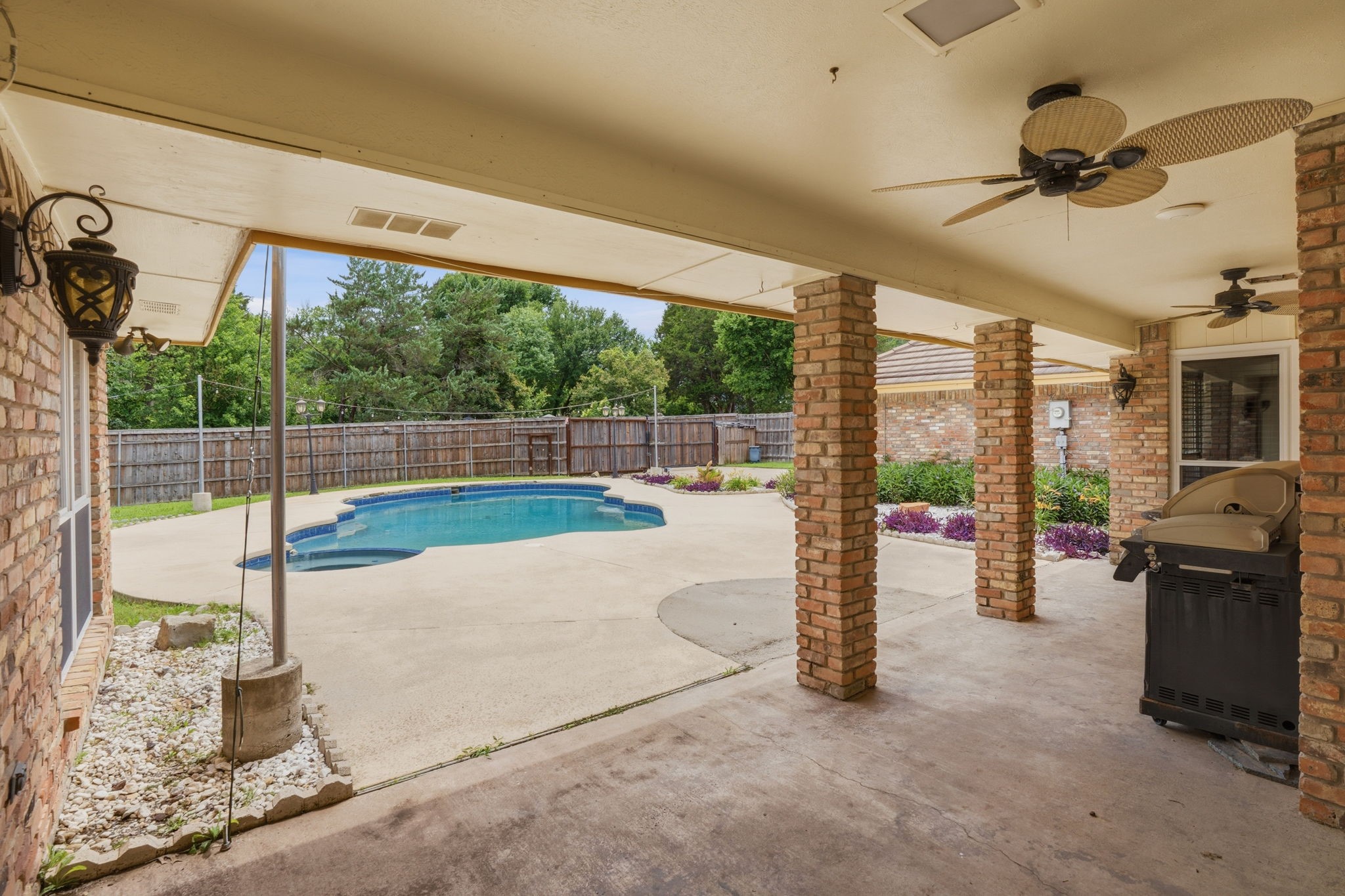 906 Greenbriar Lane Duncanville TX 75137