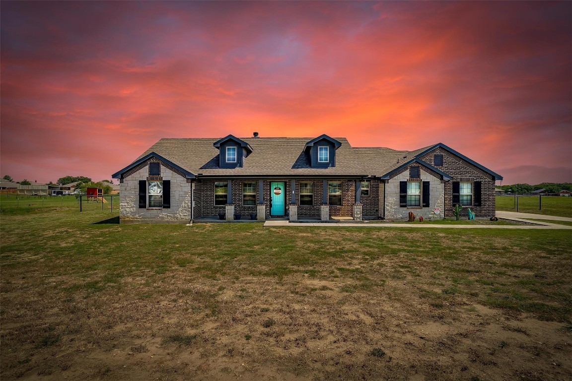 8201 Harvest Drive Grandview TX 76050