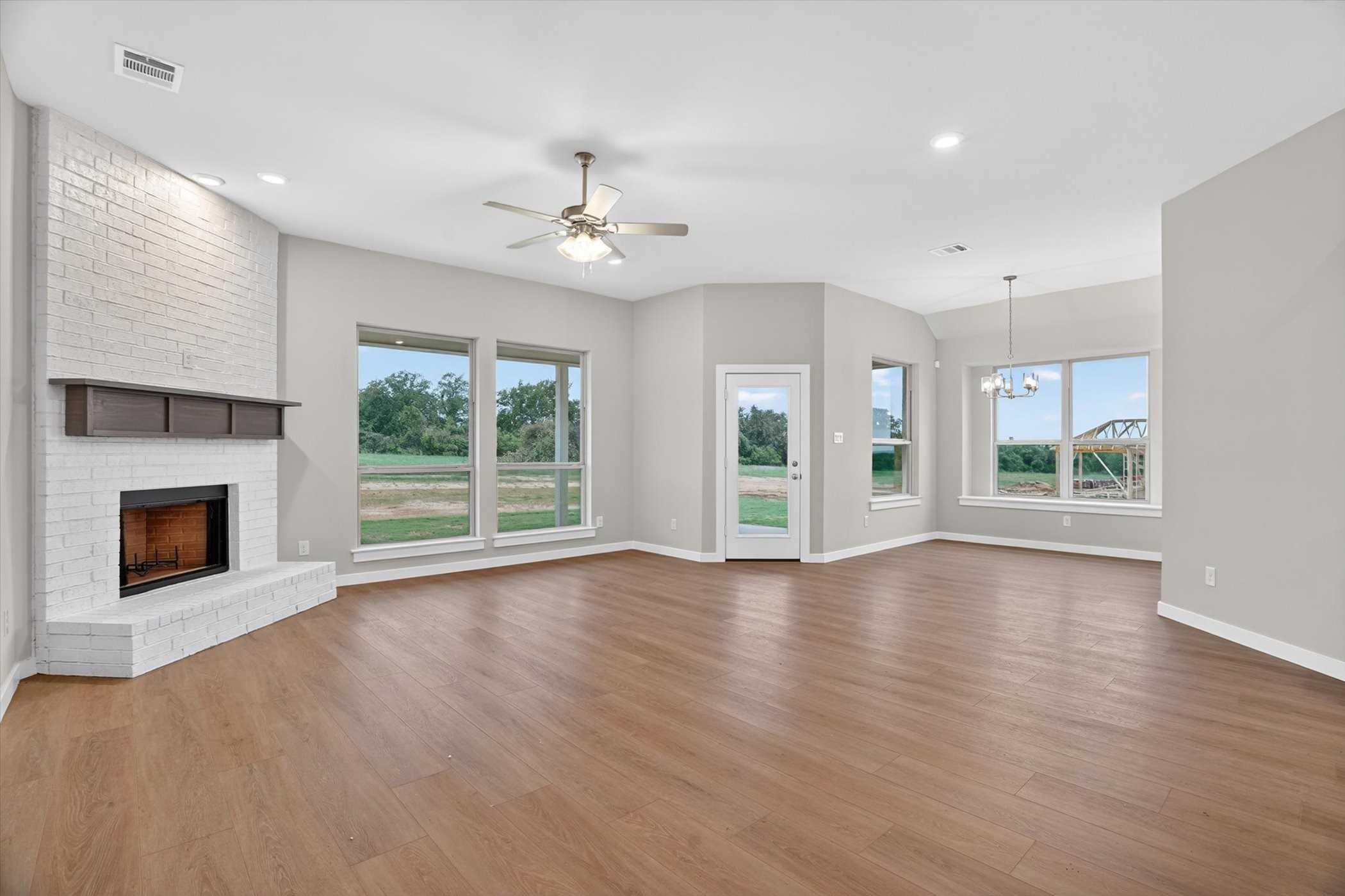 321 Skeen Peak Springtown TX 76082