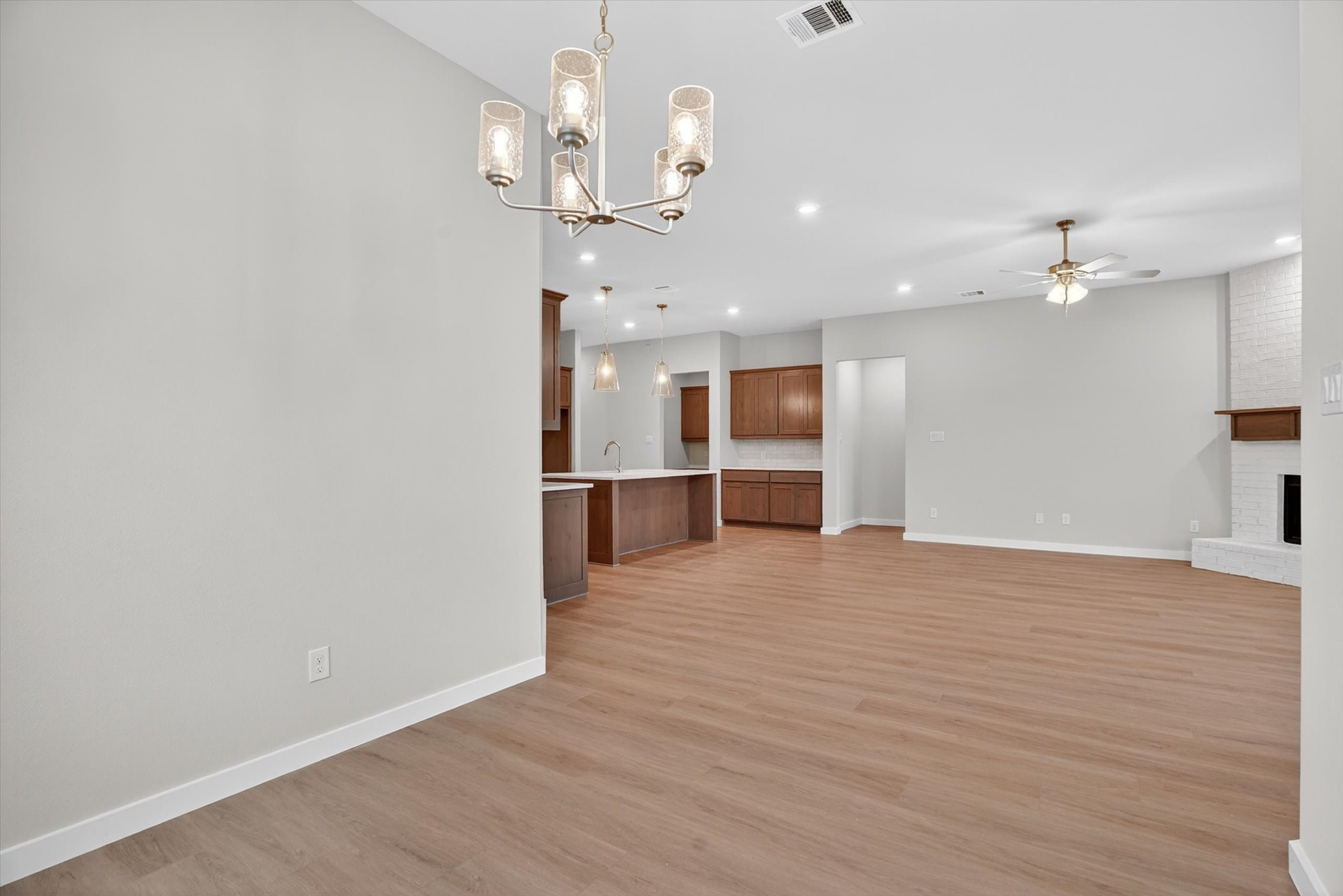 321 Skeen Peak Springtown TX 76082