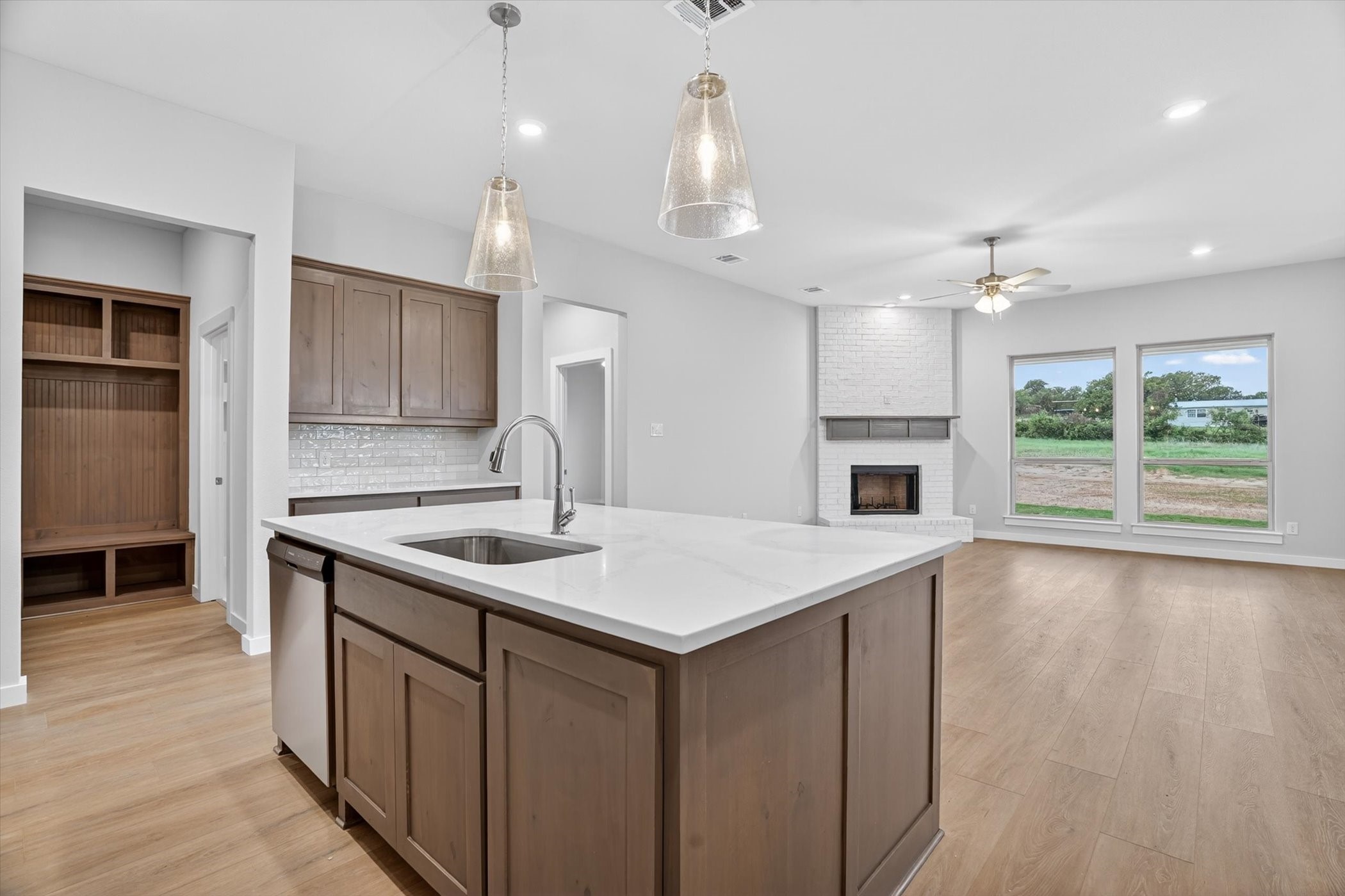 321 Skeen Peak Springtown TX 76082