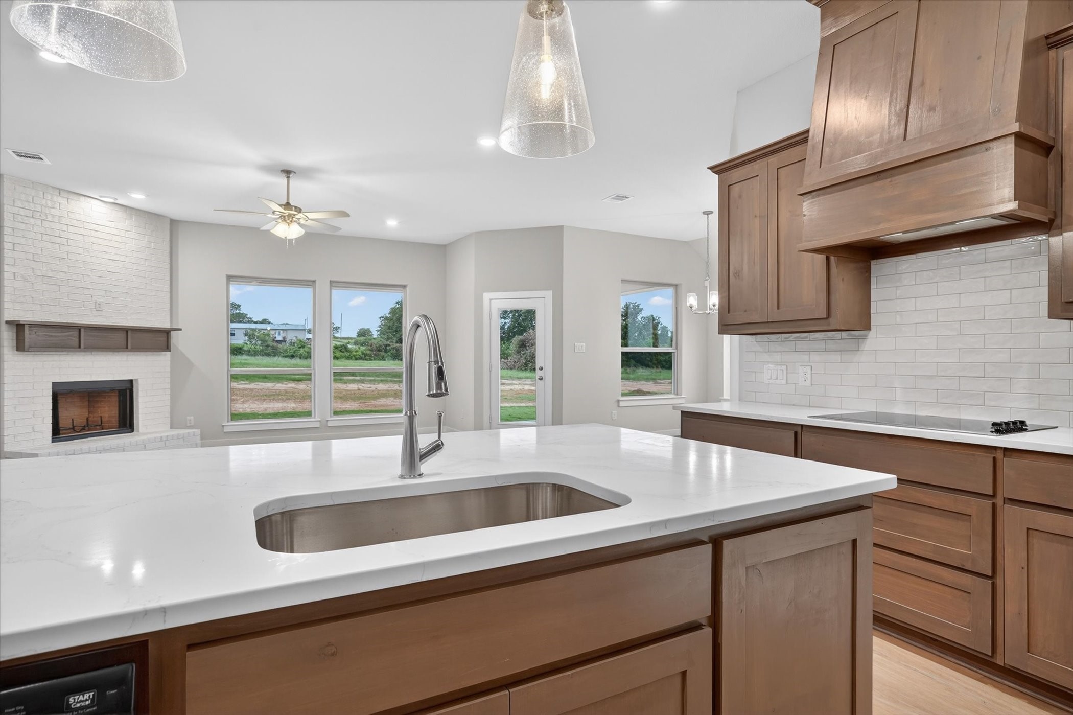 321 Skeen Peak Springtown TX 76082
