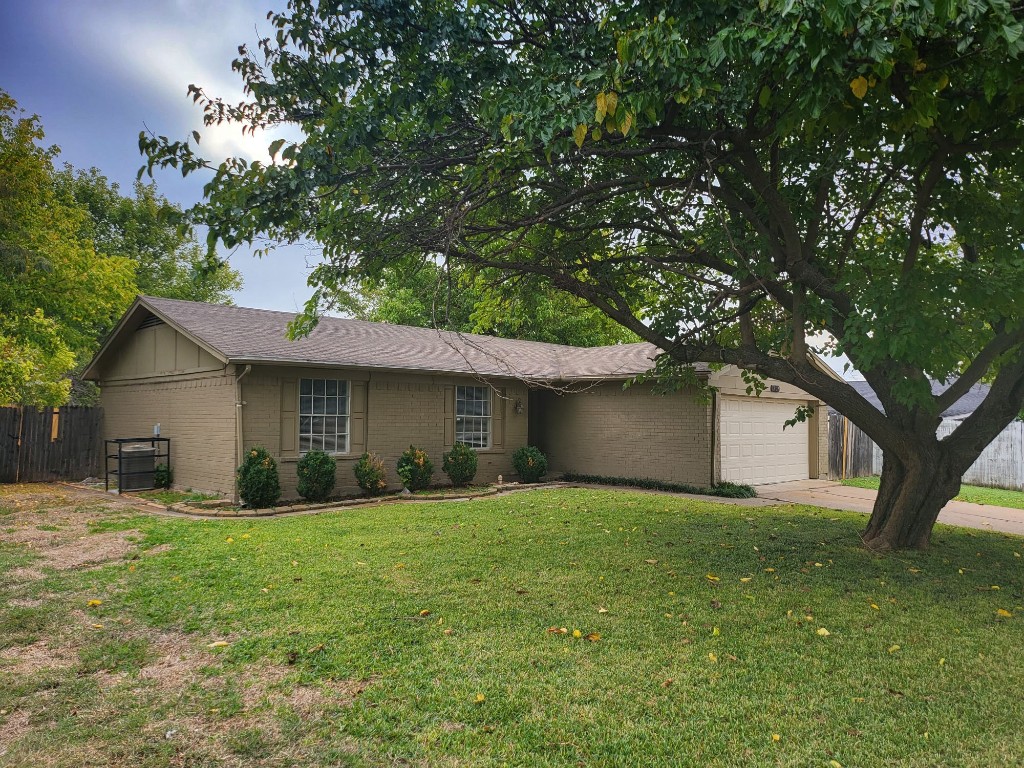 1404 Roanoke Street Arlington TX 76014