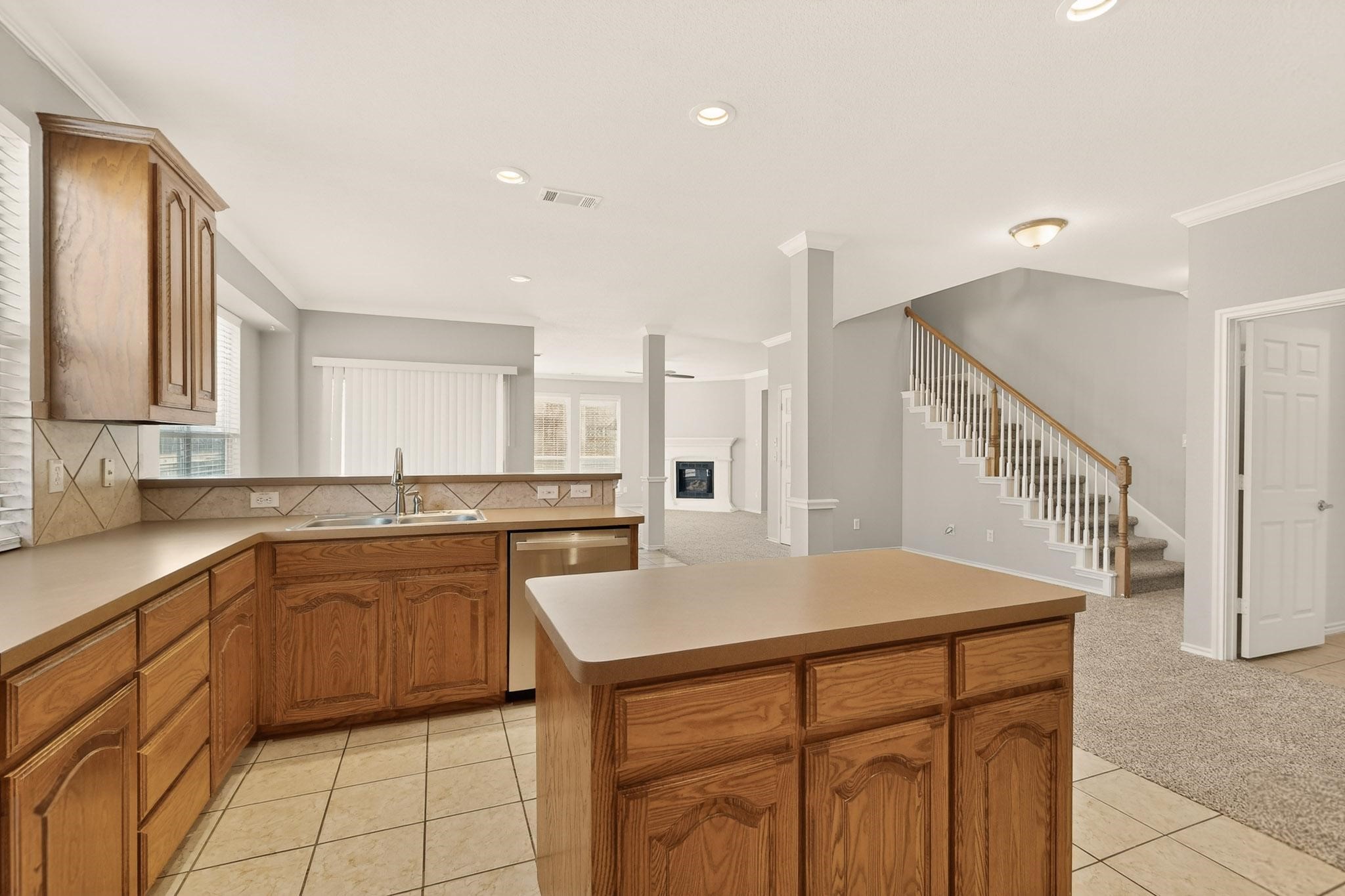 3155 Serpis Grand Prairie TX 75054