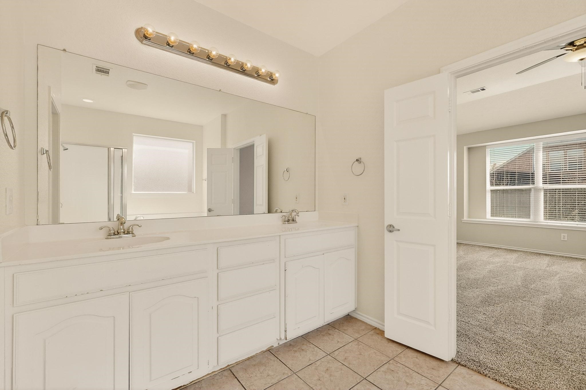 3155 Serpis Grand Prairie TX 75054