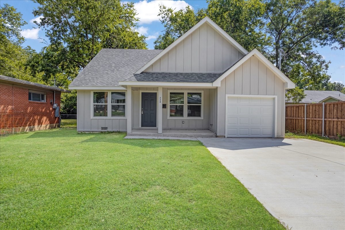 Sherman TX, 224 W Dexter Street