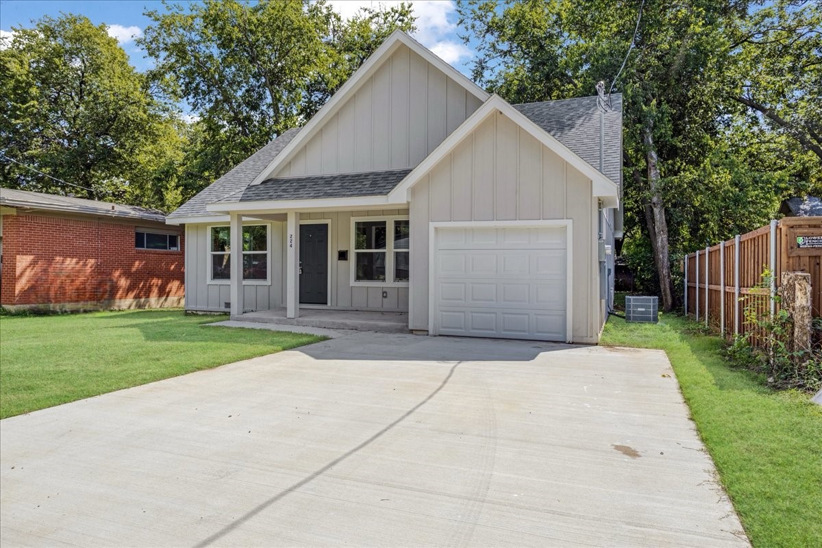 224 W Dexter Street Sherman TX 75092