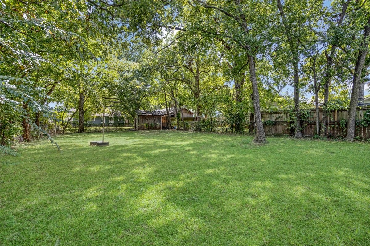 224 W Dexter Street Sherman TX 75092