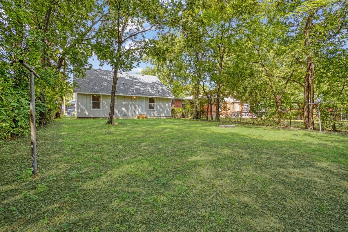 224 W Dexter Street Sherman TX 75092