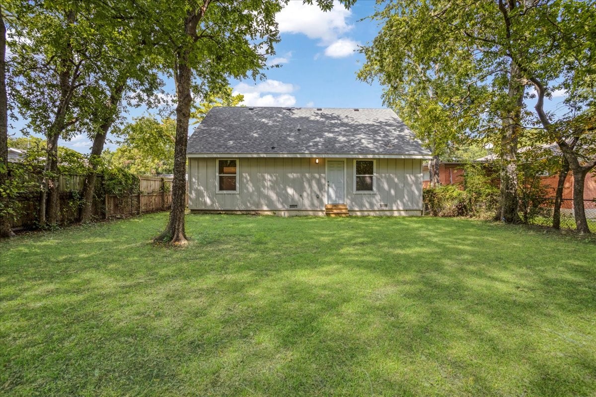 224 W Dexter Street Sherman TX 75092
