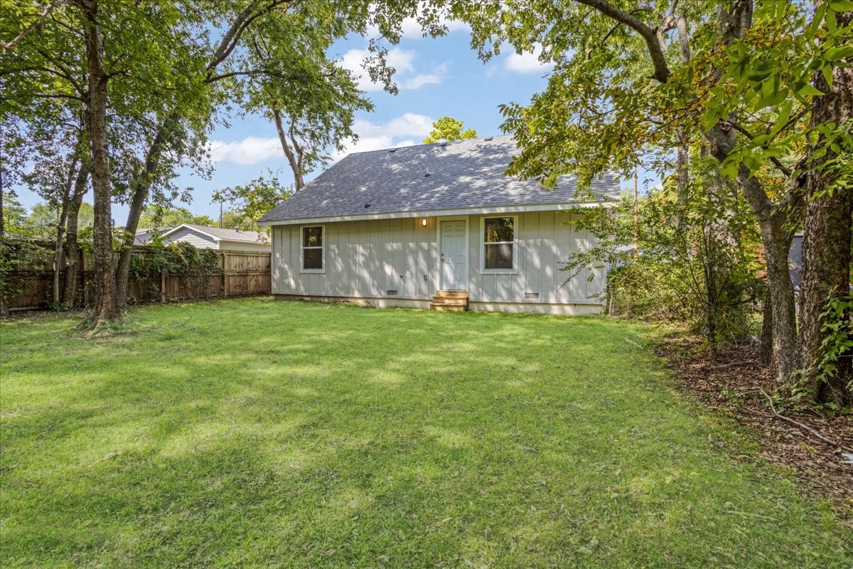 224 W Dexter Street Sherman TX 75092