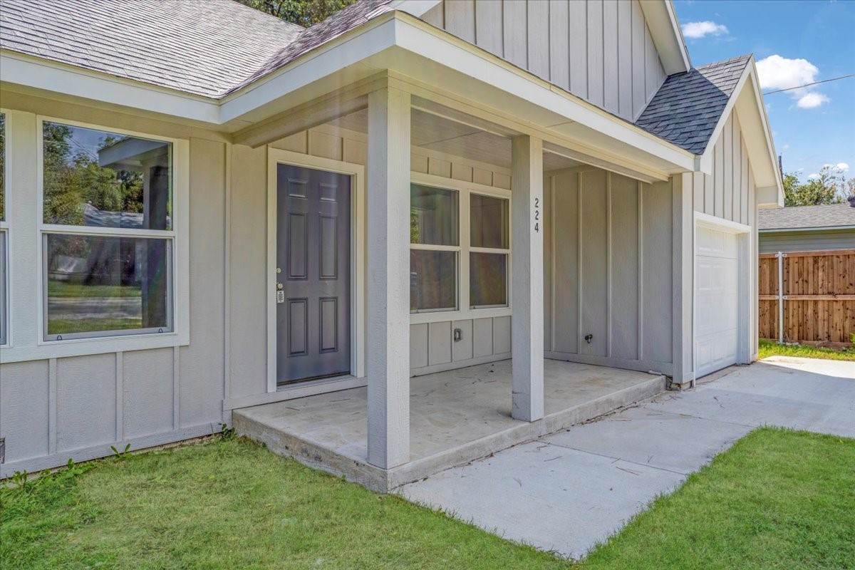 224 W Dexter Street Sherman TX 75092