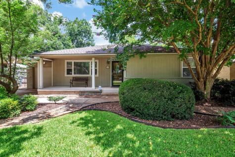 115 E Scotland Drive Irving TX 75062