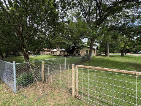 323 S Fisher Street Gorman TX 76454