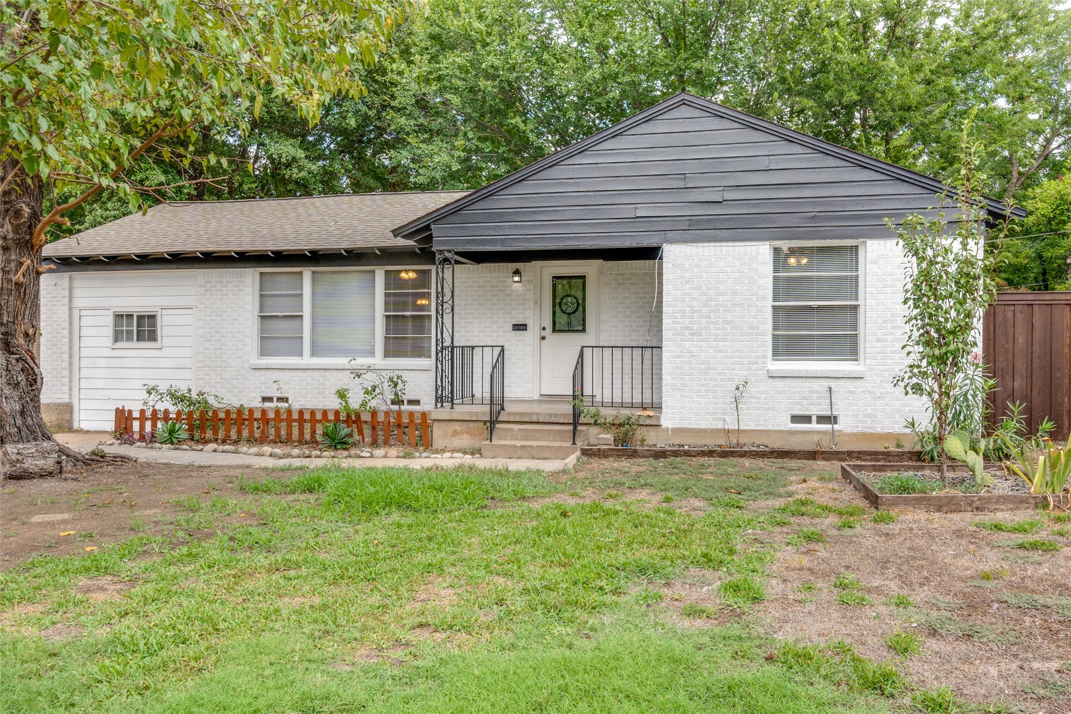 6217 Latta Street Dallas TX 75227