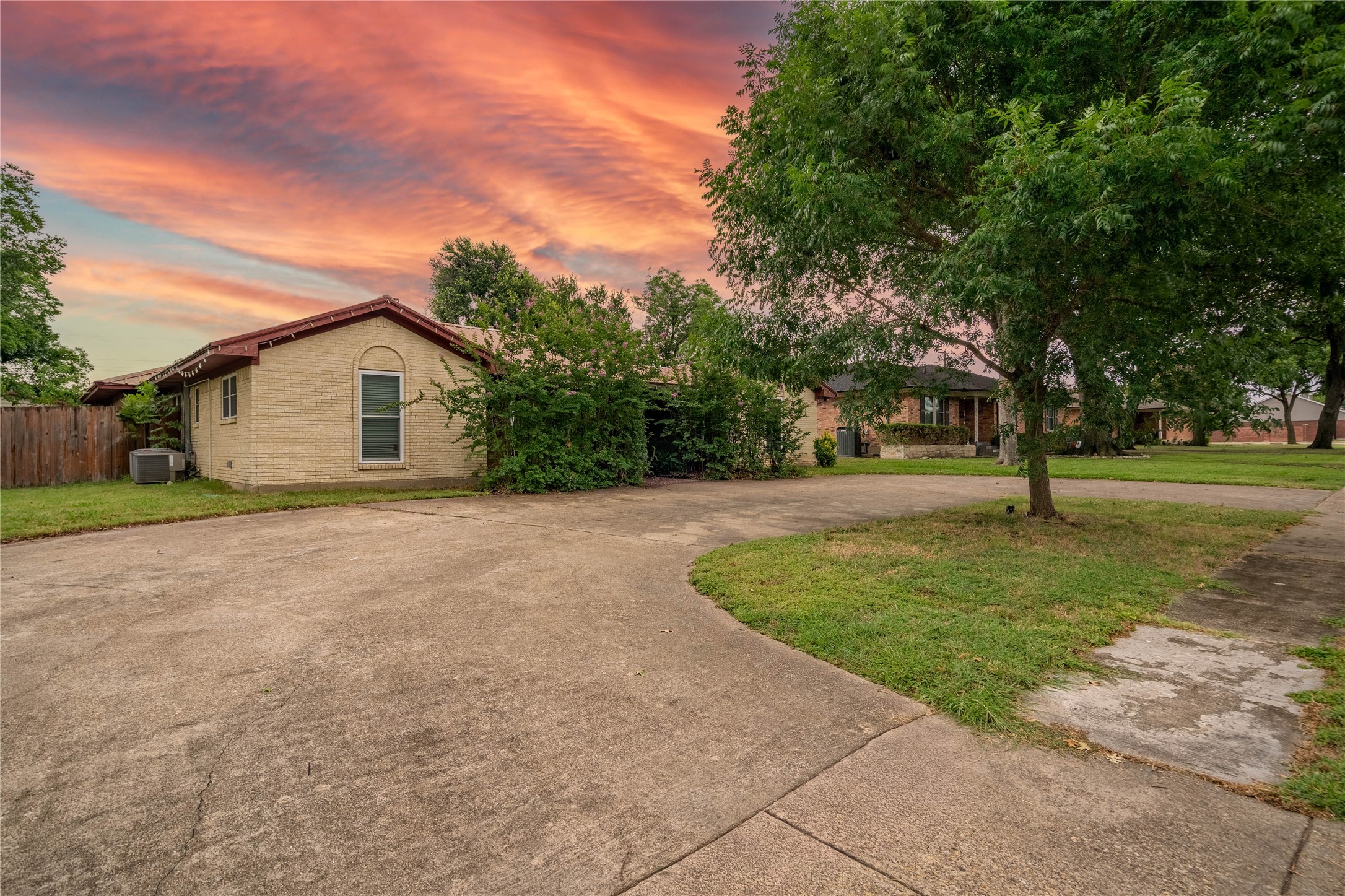 2010 Sylvan Drive Garland TX 75040