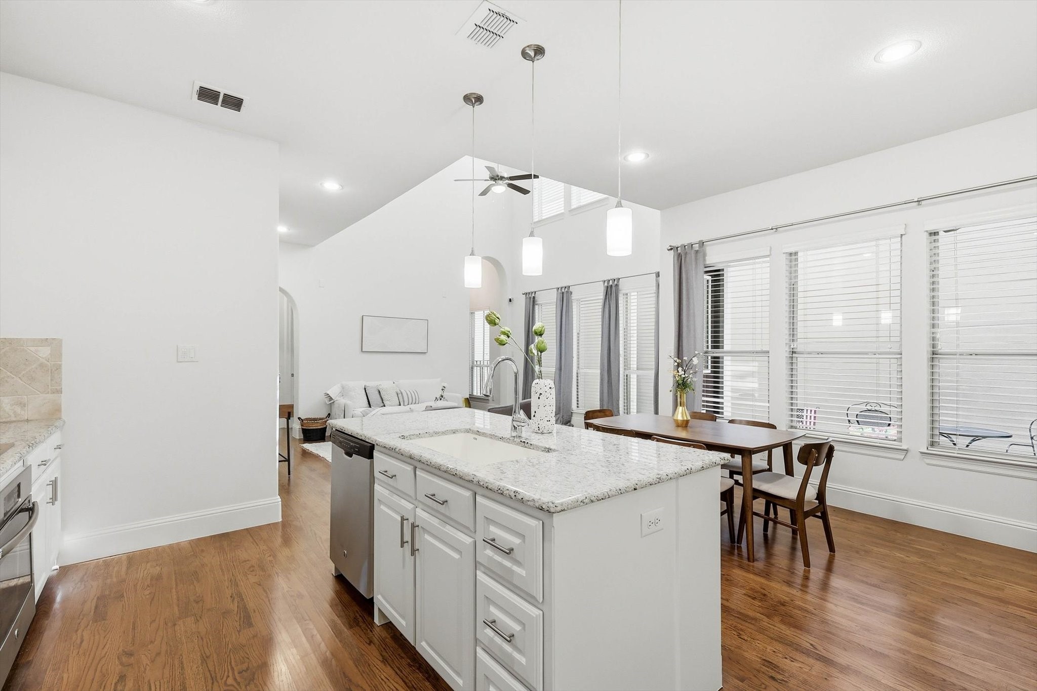 516 Sandy Lane Flower Mound TX 75022