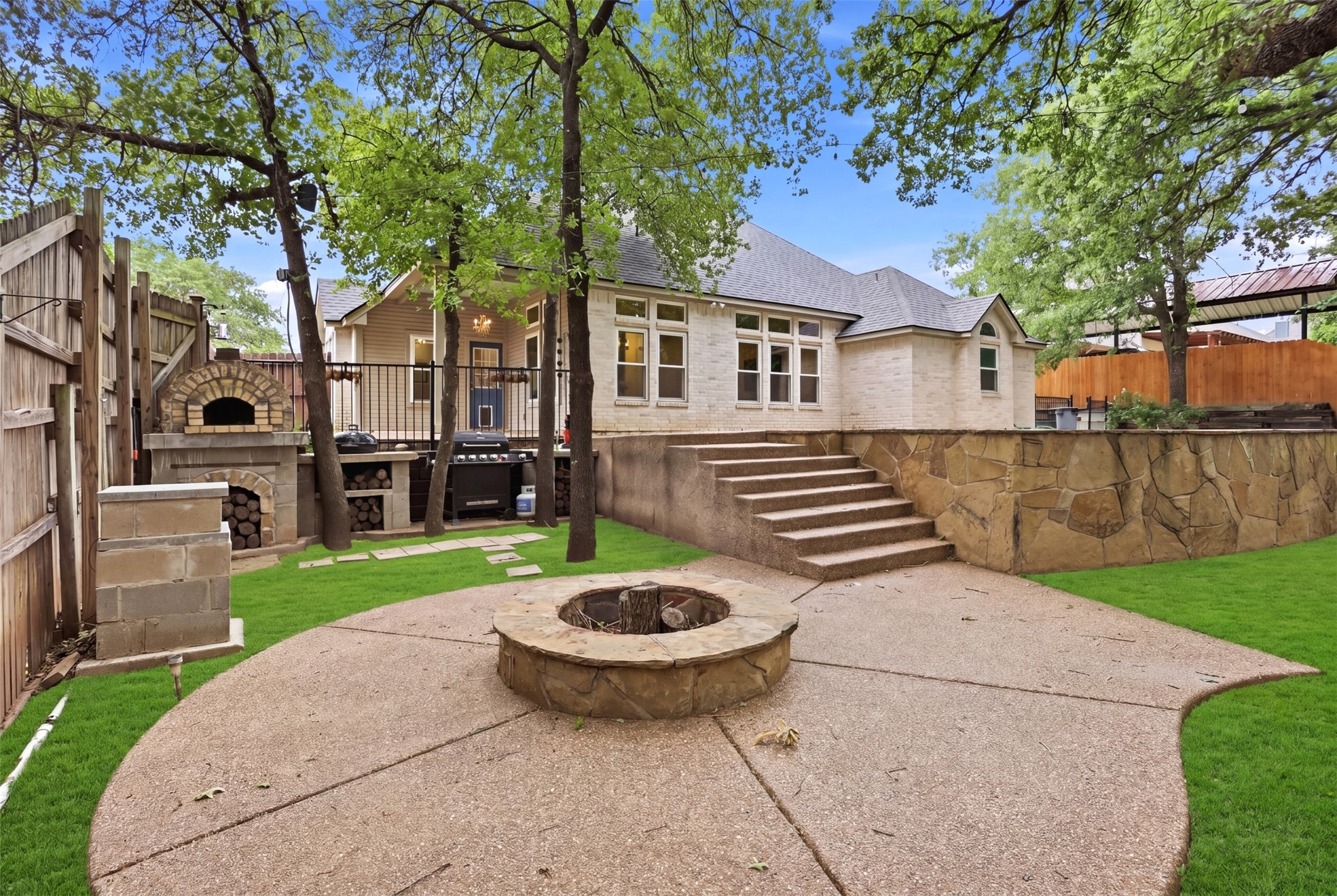2105 Country Brook Drive Weatherford TX 76087