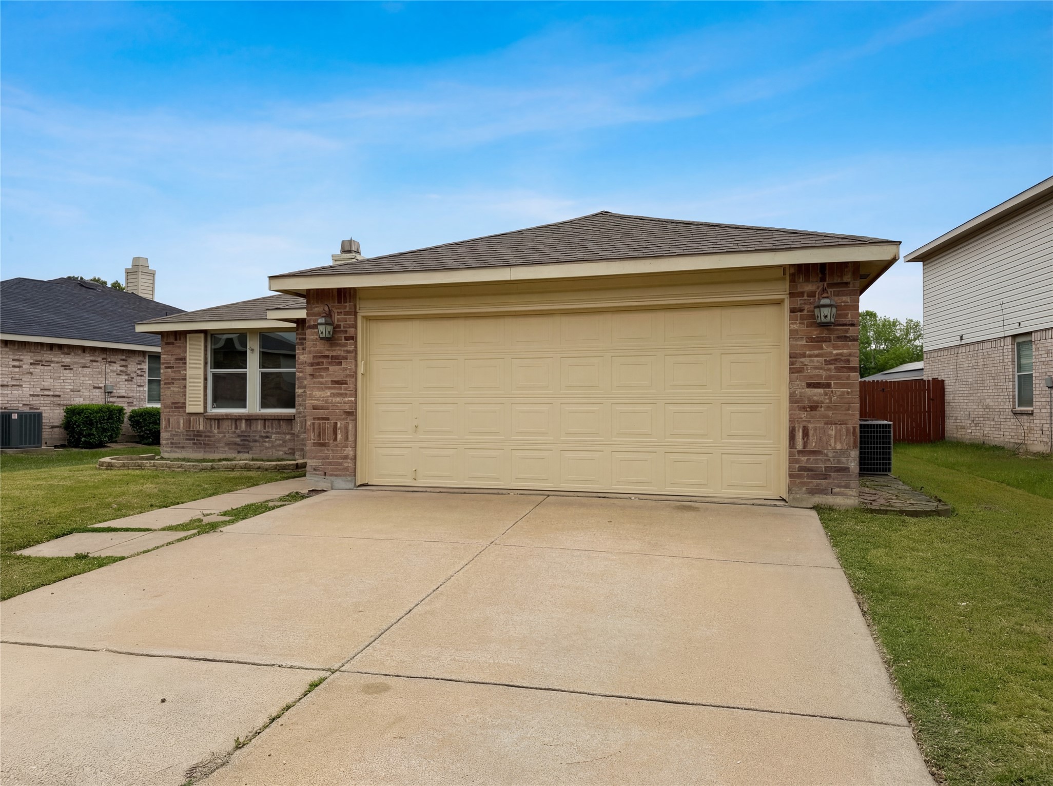 5145 Cliff Oaks Drive Fort Worth TX 76179