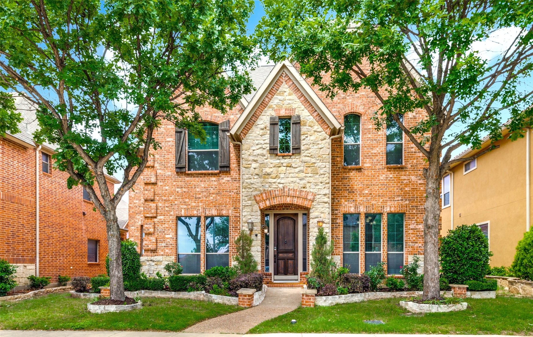 2027 Loma Alta Drive Irving TX 75063