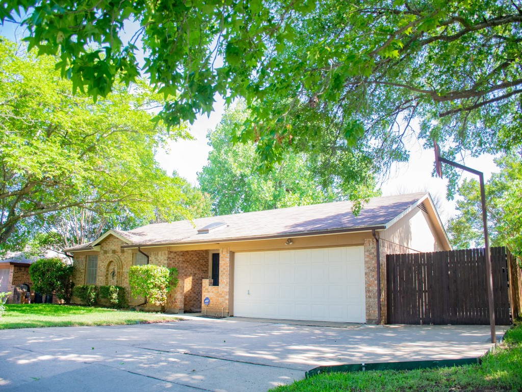 7712 Evergreen Avenue North Richland Hills TX 76182