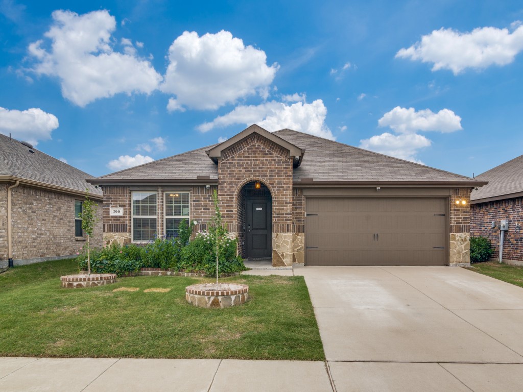 709 Darlington Oak Avenue Royse City TX 75189