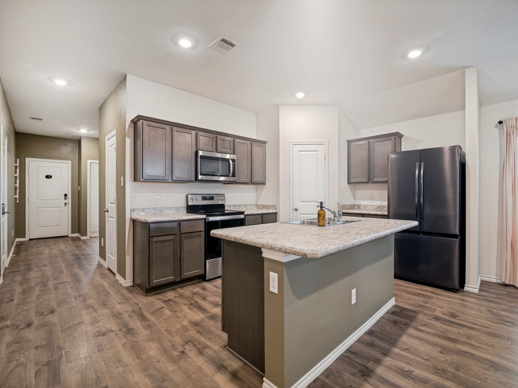709 Darlington Oak Avenue Royse City TX 75189