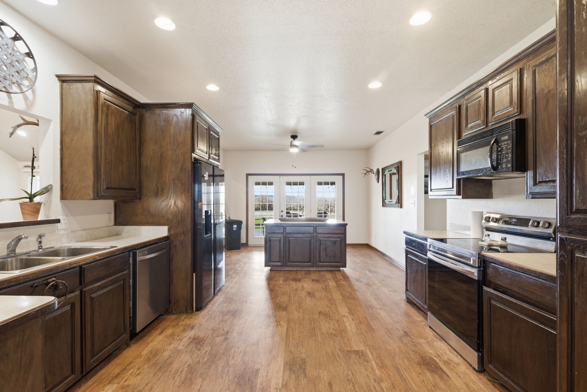 301 Rhoades Lane Springtown TX 76082