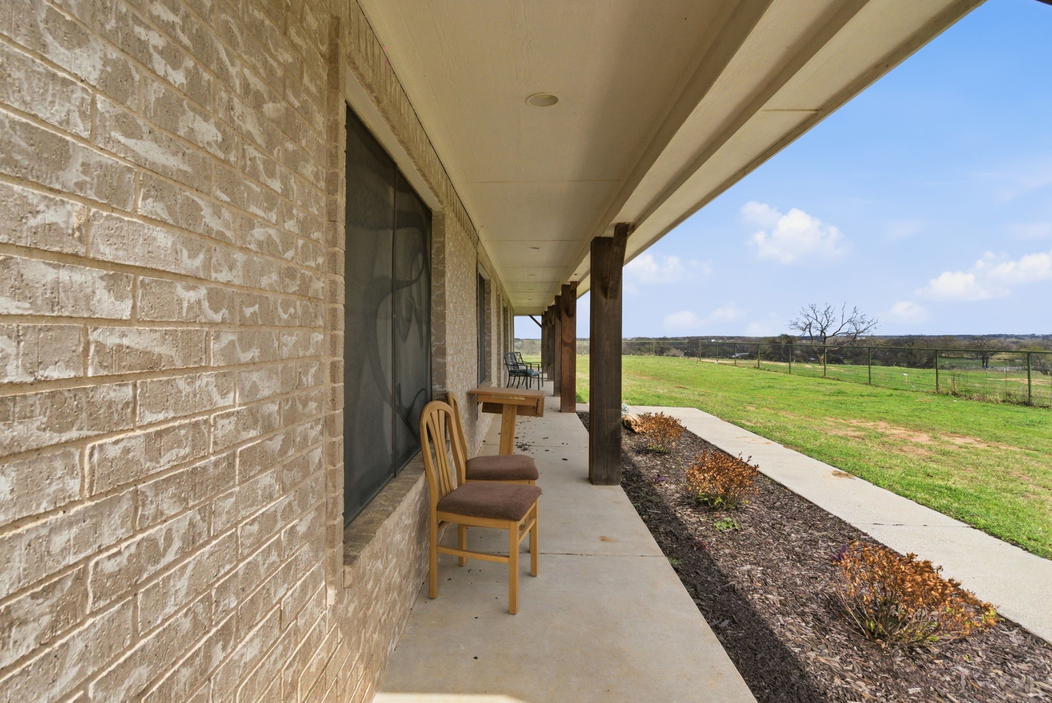 301 Rhoades Lane Springtown TX 76082