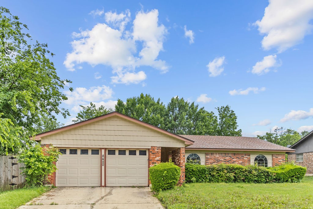 8420 Brookview Drive North Richland Hills TX 76182