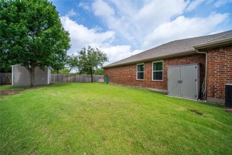 917 Zoe Street Royse City TX 75189