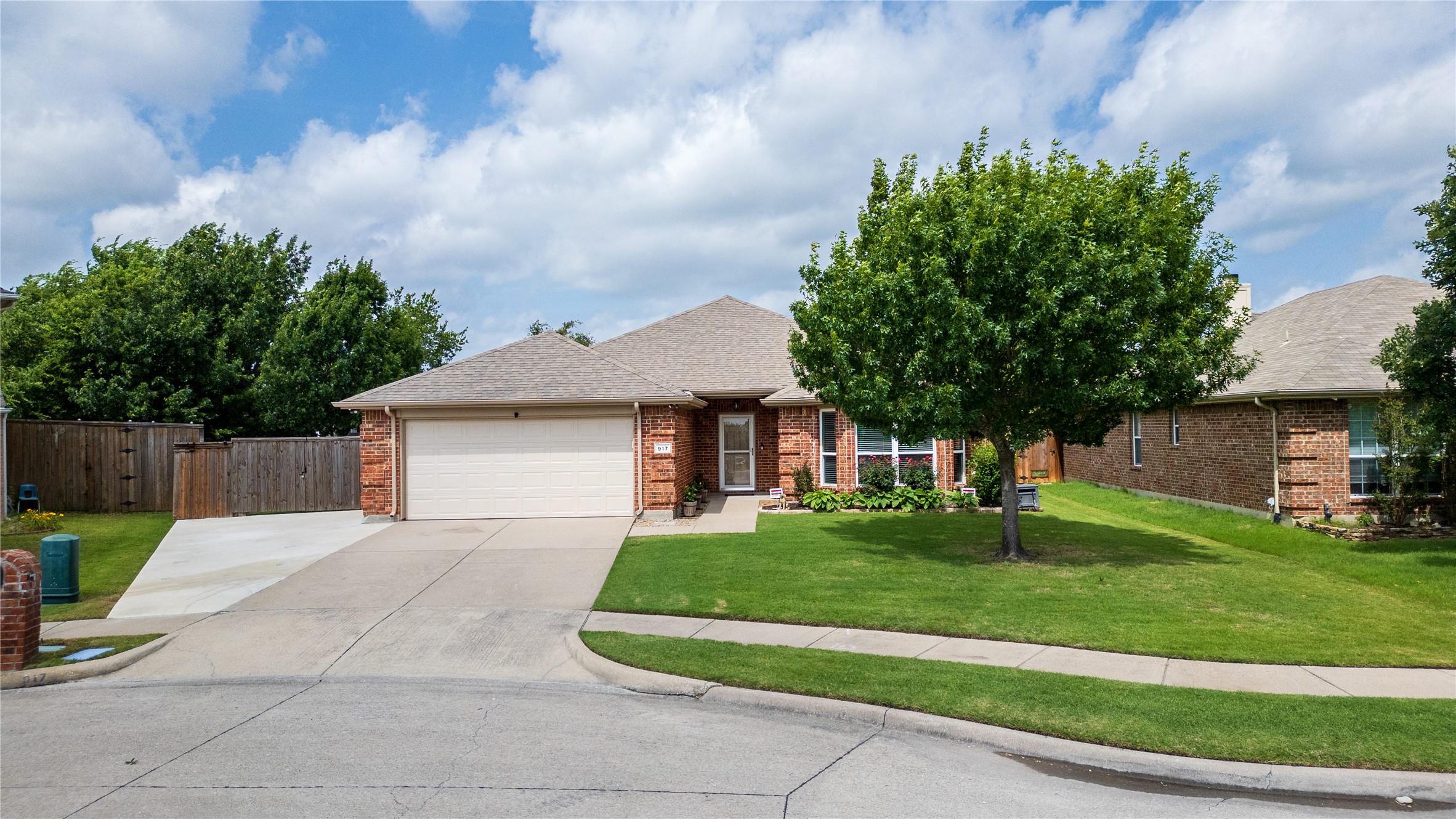 917 Zoe Street Royse City TX 75189