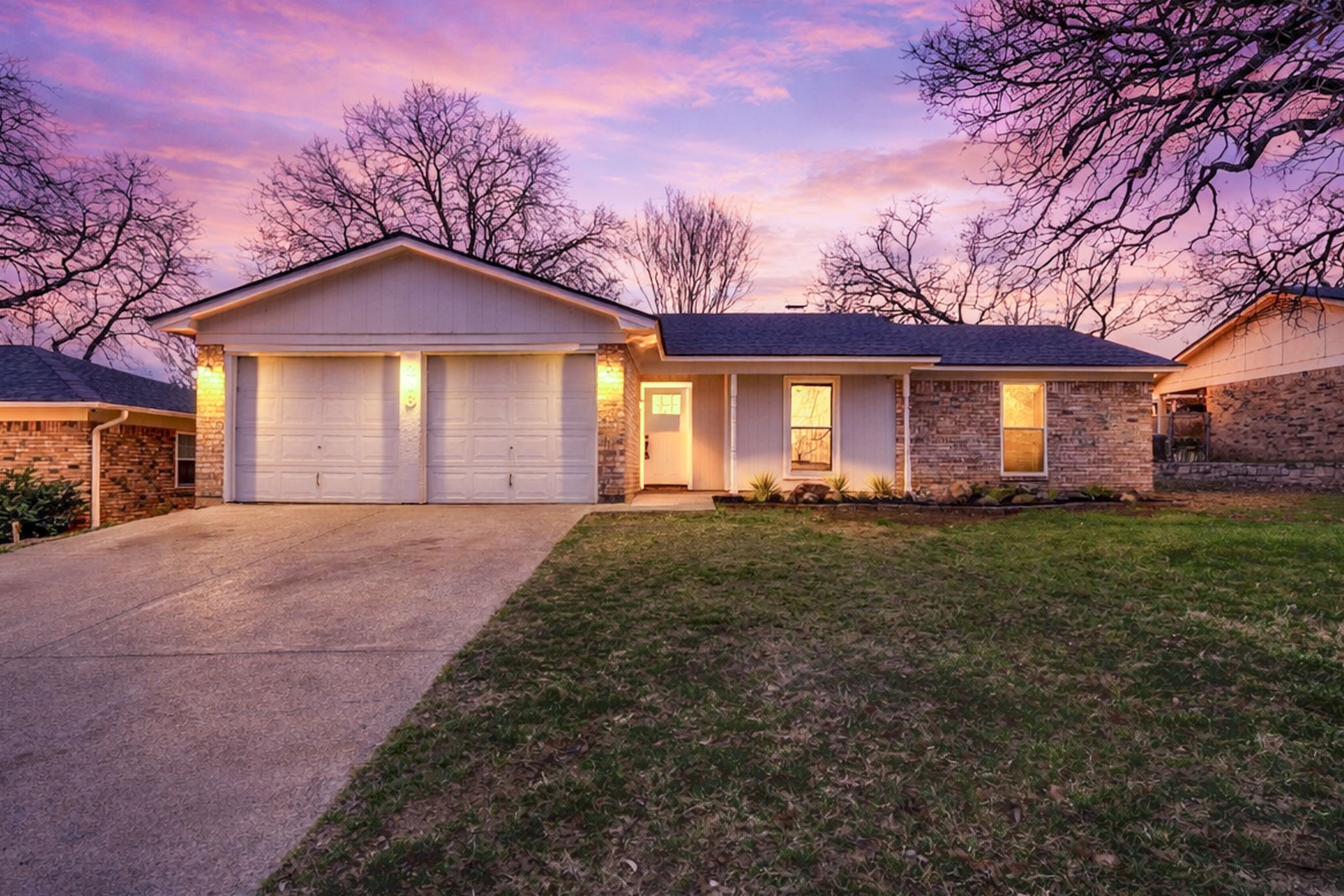 216 Laura Drive Burleson TX 76028
