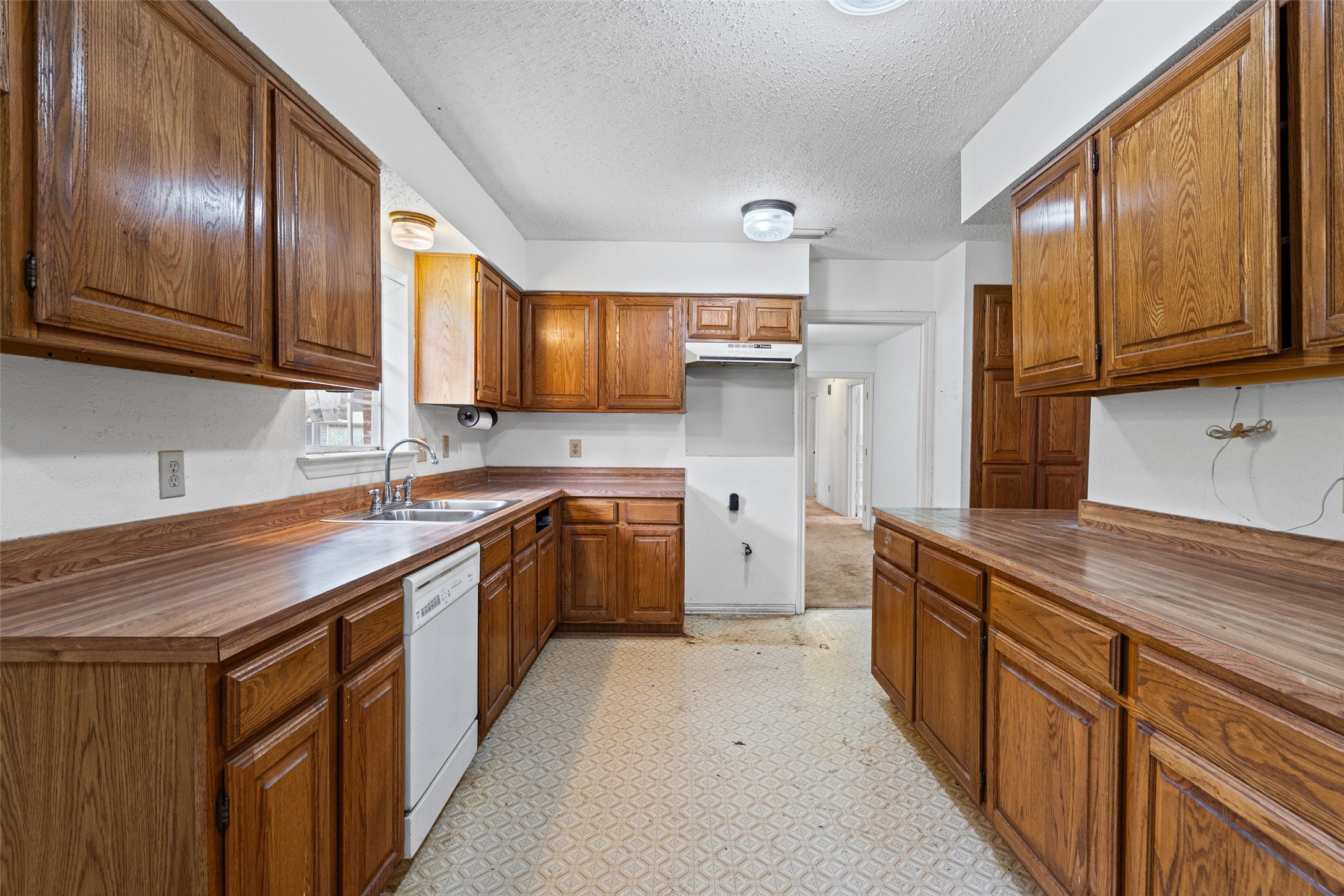 9738 Van Dyke Road Dallas TX 75218