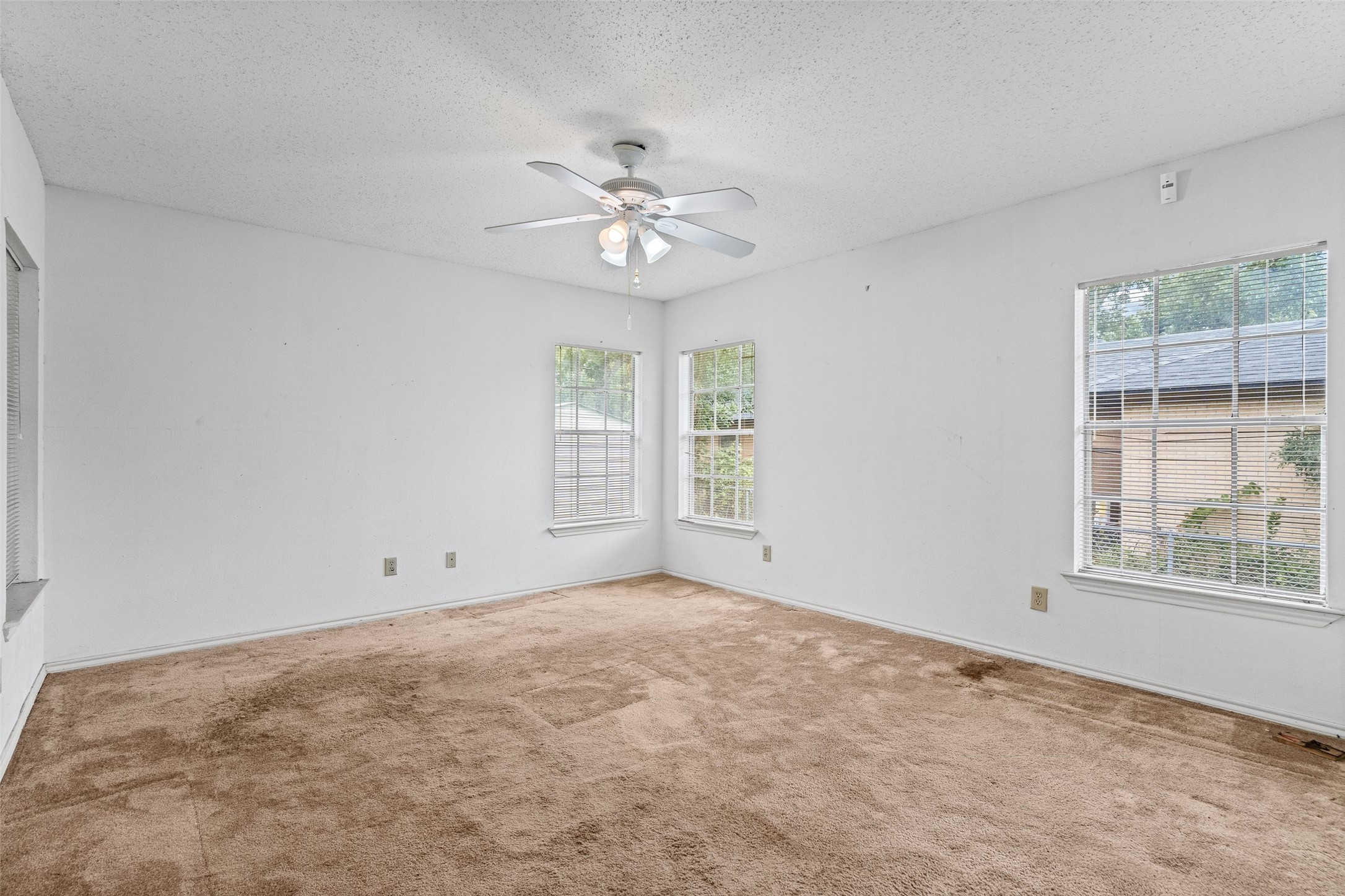 9738 Van Dyke Road Dallas TX 75218