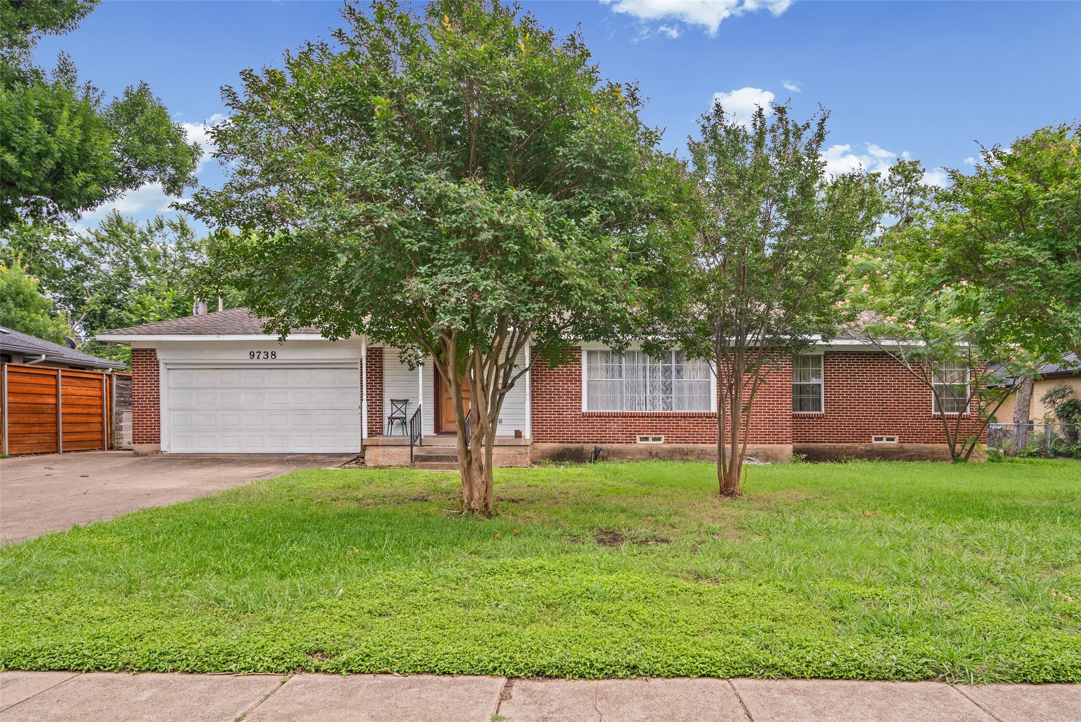 9738 Van Dyke Road Dallas TX 75218