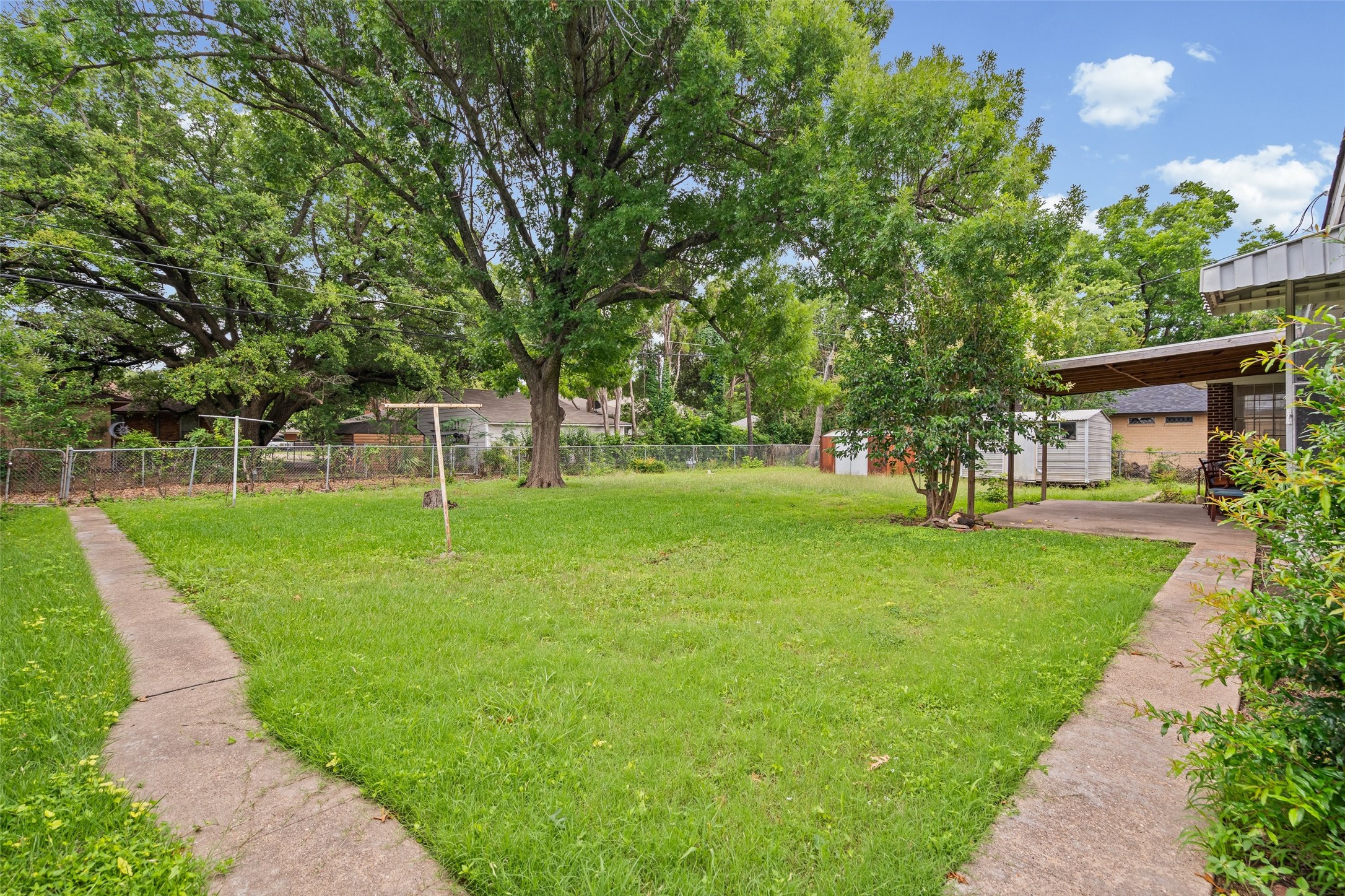 9738 Van Dyke Road Dallas TX 75218
