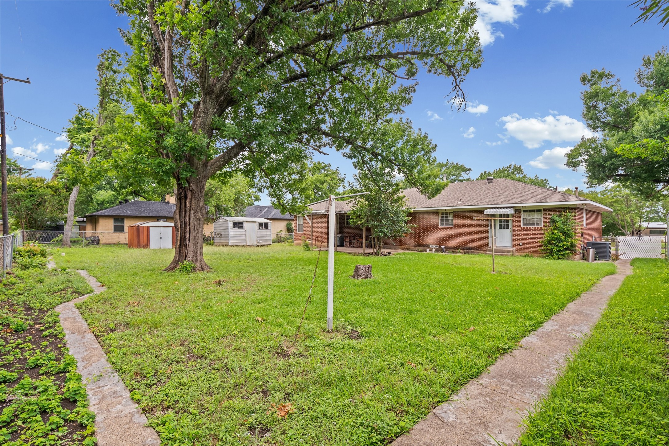 9738 Van Dyke Road Dallas TX 75218