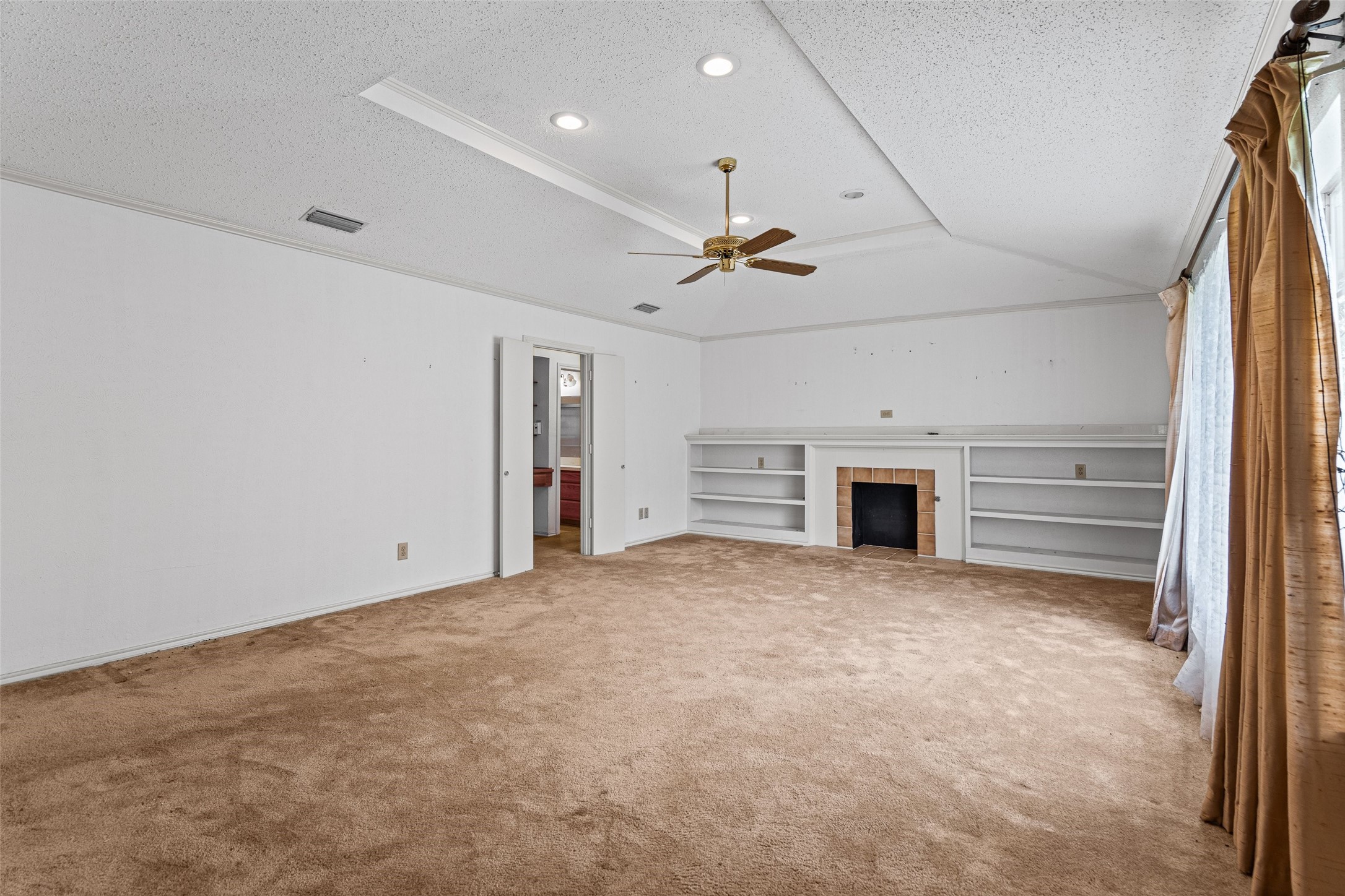9738 Van Dyke Road Dallas TX 75218