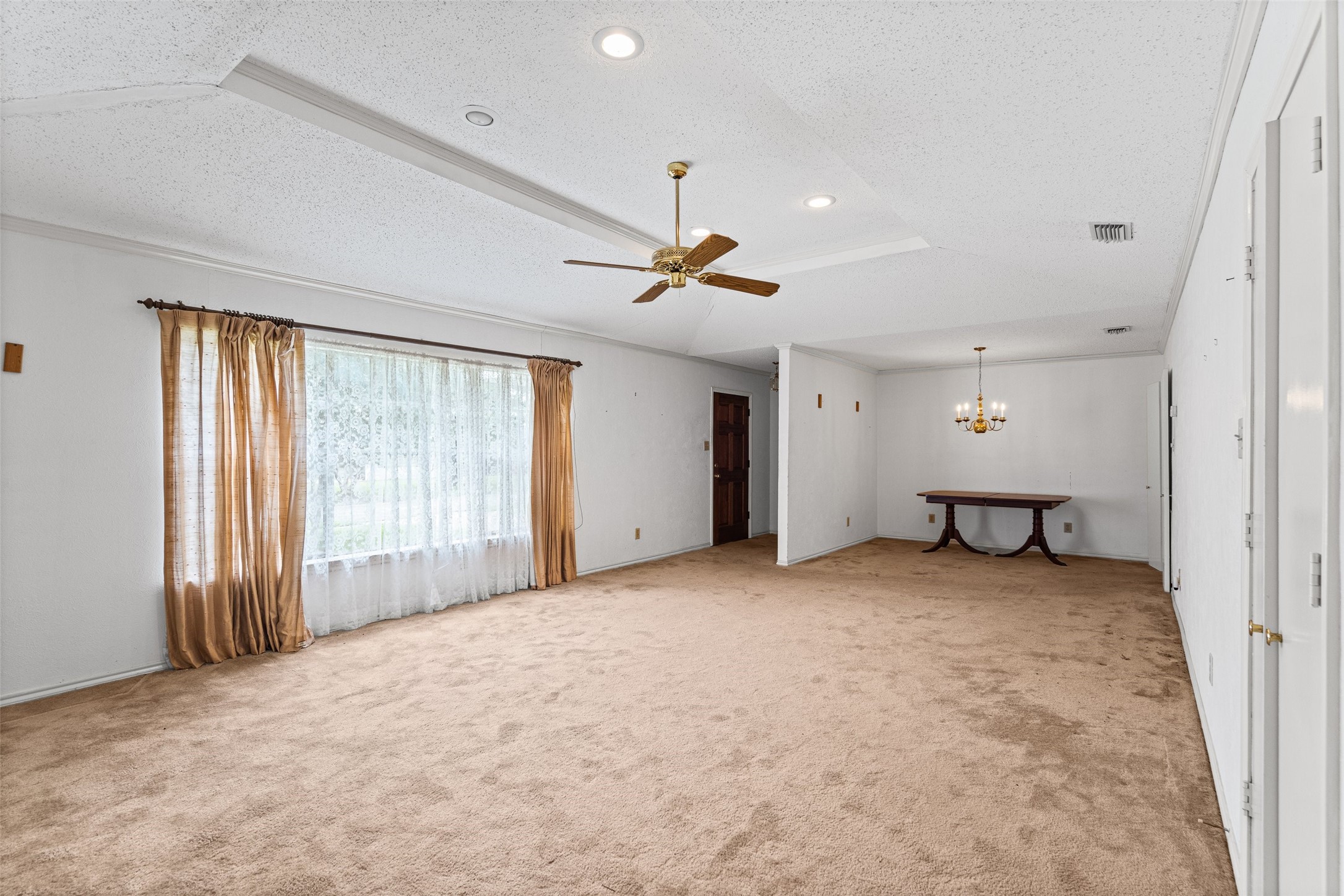 9738 Van Dyke Road Dallas TX 75218