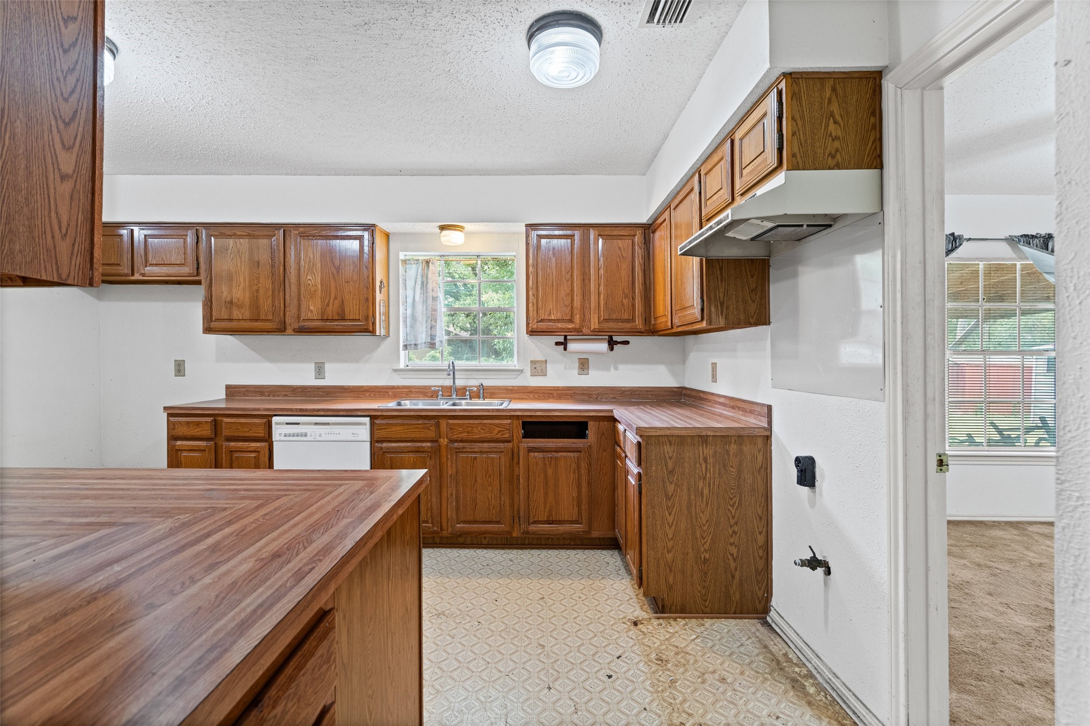 9738 Van Dyke Road Dallas TX 75218